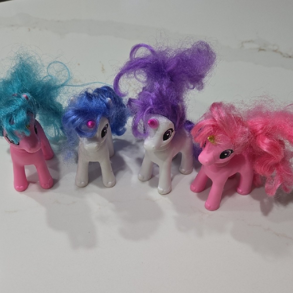 Colorful Pony Toy Set Of 4